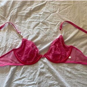 VS lace bra